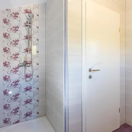 Kampanel With Private Pool,7km From Sandy Beach * Tugare
